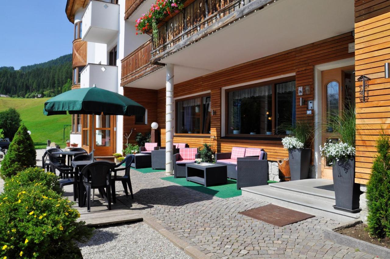 Guesthouse Rungg Badia (South Tyrol) Exteriör bild