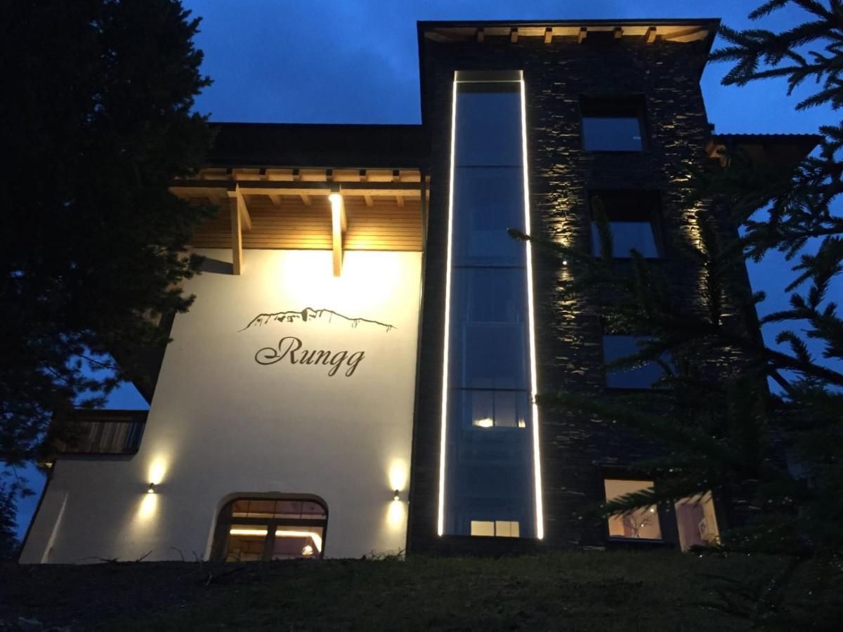Guesthouse Rungg Badia (South Tyrol) Exteriör bild