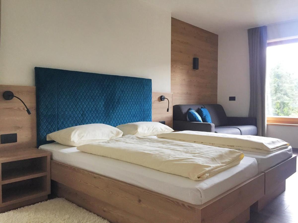 Guesthouse Rungg Badia (South Tyrol) Exteriör bild