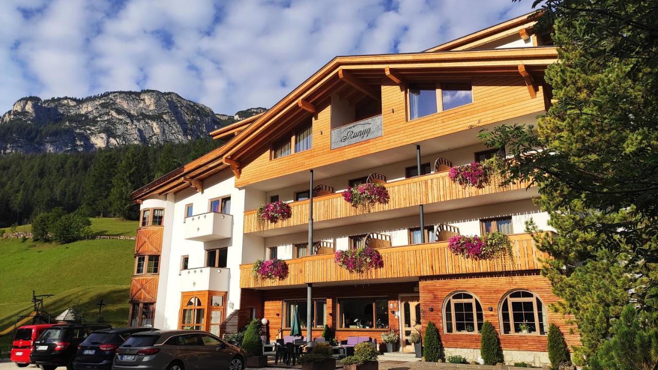 Guesthouse Rungg Badia (South Tyrol) Exteriör bild