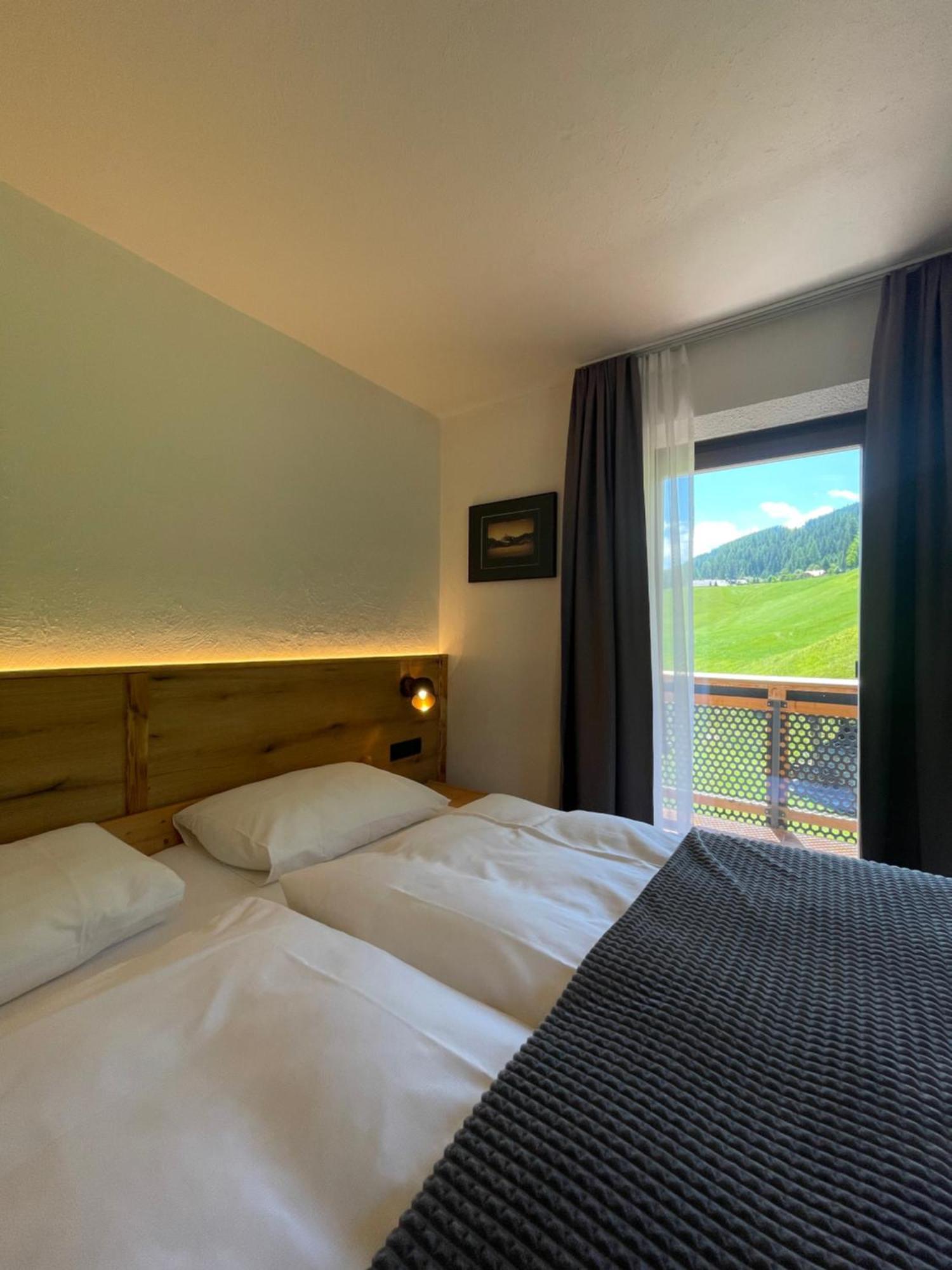 Guesthouse Rungg Badia (South Tyrol) Exteriör bild